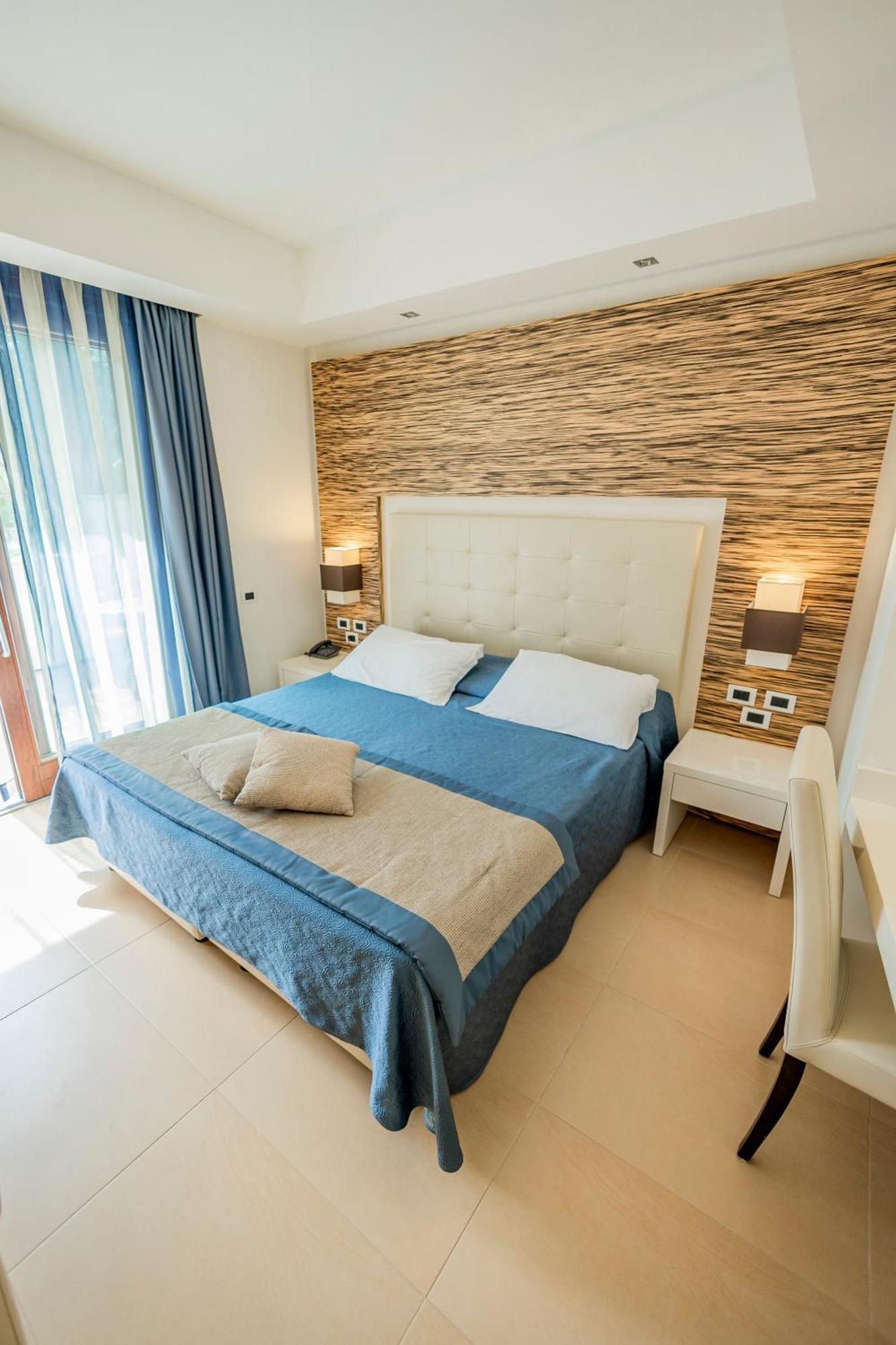 Prince Franklyn Hotel Santa Maria di Castellabate Eksteriør billede